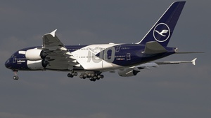 Photo of D-AIMH - Airbus A380-841 operated by Lufthansa