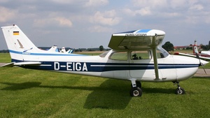 Photo of D-EIGA - Reims-Cessna F172N Skyhawk II operated by Air Munich Aviation - Flugschule Jesenwang