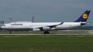 Photo of D-AIGW - Airbus A340-313 operated by Lufthansa