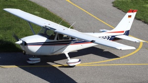 Photo of D-ECRZ - Reims-Cessna F172L Skyhawk operated by Private