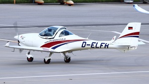 Photo of D-ELFH - Aquila A211 GX operated by MFU-Pilotenclub
