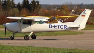 Photo of D-ETCR - Cessna 152 operated by Air Munich Aviation - Flugschule Jesenwang