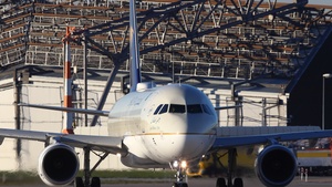 Photo of HZ-ASE - Airbus A320-214 operated by Saudia