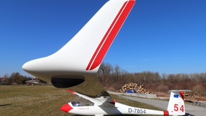 Photo of D-7854 - Schempp-Hirth Standard Cirrus operated by Private