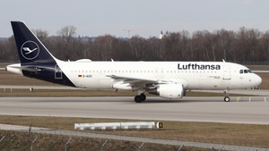 Photo of D-AIZC - Airbus A320-214 operated by Lufthansa