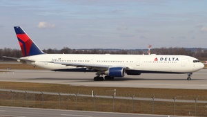 Photo of N833MH - Boeing 767-432(ER) operated by Delta Air Lines