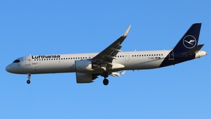 Photo of D-AIEL - Airbus A321-271NX operated by Lufthansa