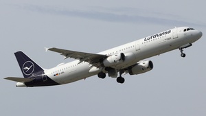 Photo of D-AIRL - Airbus A321-131 operated by Lufthansa