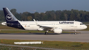 Photo of D-AIWD - Airbus A320-214 operated by Lufthansa