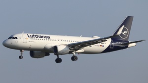Photo of D-AIUD - Airbus A320-214 operated by Lufthansa
