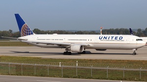Photo of N78060 - Boeing 767-424(ER) operated by United Airlines