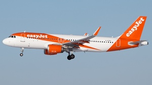 Photo of G-EZRY - Airbus A320-214 operated by easyJet