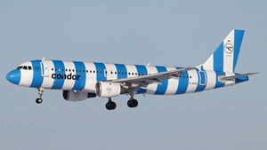 Photo of D-AICA - Airbus A320-212 operated by Condor