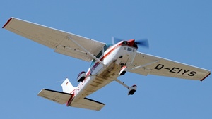 Photo of D-EIYS - Reims-Cessna F182Q Skylane II operated by Fliegerclub Moosburg