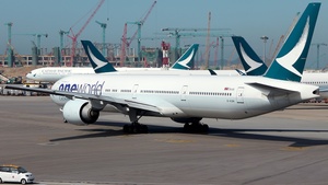 Photo of B-KQN - Boeing 777-367(ER) operated by Cathay Pacific Airways