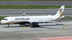 Photo of B-58203 - Airbus A321-252NX operated by Starlux