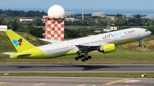 Photo of HL7734 - Boeing 777-2B5(ER) operated by Jin Air
