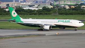 Photo of B-16338 - Airbus A330-302 operated by EVA Air