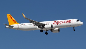 Photo of TC-RBS - Airbus A321-251NX operated by Pegasus Airlines