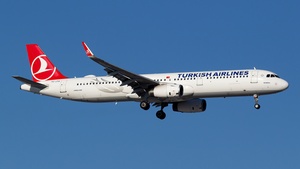 Photo of TC-JTA - Airbus A321-231 operated by Turkish Airlines