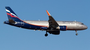 RA-73752 - Airbus A320-214