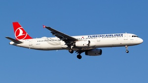 Photo of TC-JRZ - Airbus A321-231 operated by Turkish Airlines