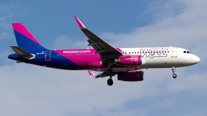 Photo of HA-LWV - Airbus A320-232 operated by Wizz Air