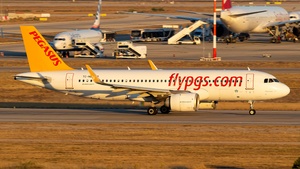 Photo of TC-NBT - Airbus A320-251N operated by Pegasus Airlines