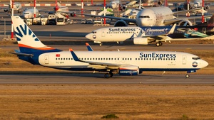 Photo of TC-SPP - Boeing 737-8MA operated by SunExpress