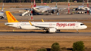 Photo of TC-RFF - Airbus A321-251NX operated by Pegasus Airlines