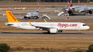 Photo of TC-RFZ - Airbus A321-251NX operated by Pegasus Airlines