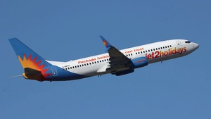 Photo of G-DRTO - Boeing 737-8JP operated by Jet2