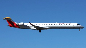 EC-MUG - Bombardier CRJ-1000