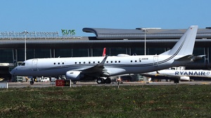 Photo of D-AWOW - Embraer Lineage 1000 operated by VistaJet Germany