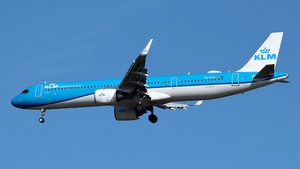 Photo of PH-AXU - Airbus A321-252NX operated by KLM Royal Dutch Airlines