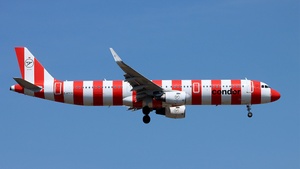 Photo of D-ATCG - Airbus A321-211 operated by Condor