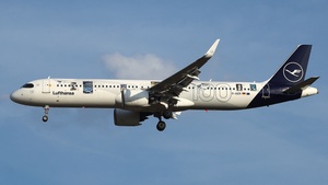 Photo of D-AIEM - Airbus A321-271NX operated by Lufthansa