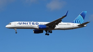 Photo of N12116 - Boeing 757-224 operated by United Airlines