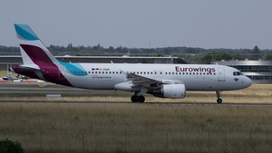 Photo of D-ABNN - Airbus A320-214 operated by Eurowings