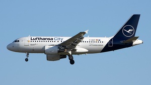 Photo of D-ABGP - Airbus A319-112 operated by Lufthansa City Airlines