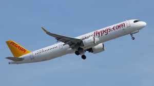 Photo of TC-RBO - Airbus A321-251NX operated by Pegasus Airlines
