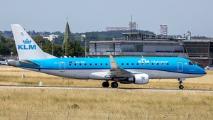 Photo of PH-EXJ - Embraer ERJ-175STD operated by KLM Cityhopper