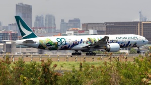 Photo of B-KQU - Boeing 777-367(ER) operated by Cathay Pacific Airways
