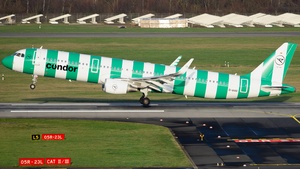 Photo of D-AIAG - Airbus A321-211 operated by Condor