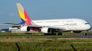 Photo of HL7634 - Airbus A380-841 operated by Asiana Airlines