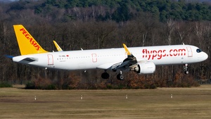 Photo of TC-RBL - Airbus A321-251NX operated by Pegasus Airlines