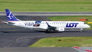 Photo of SP-LNG - Embraer ERJ-195AR operated by LOT Polish Airlines