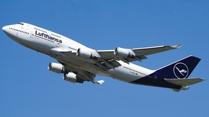 Photo of D-ABVM - Boeing 747-430 operated by Lufthansa