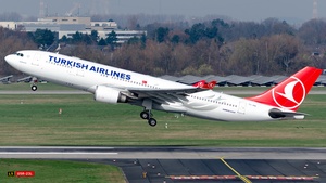 Photo of TC-JNA - Airbus A330-203 operated by Turkish Airlines
