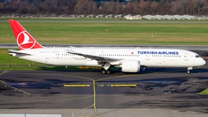 Photo of TC-LLS - Boeing 787-9 Dreamliner operated by Turkish Airlines